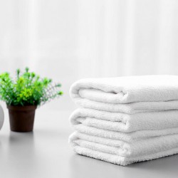 Bundle of 20 White Bath Towels